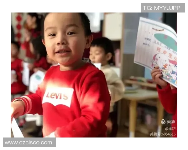 足球小星星笑翻全场 父母爆笑教育方式引发全网热议